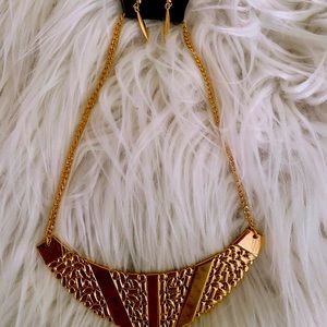 Paparazzi gold short necklace & earring set new never worn